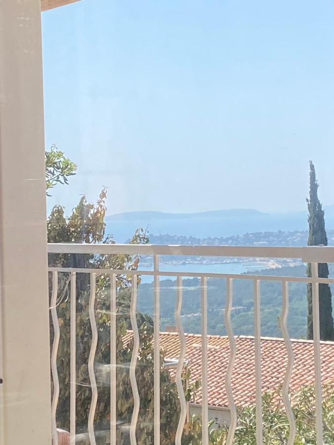 Villa mit großartigem Panoramablick auf das Meer und direkt am Pool La Croix-Valmer Exterior foto