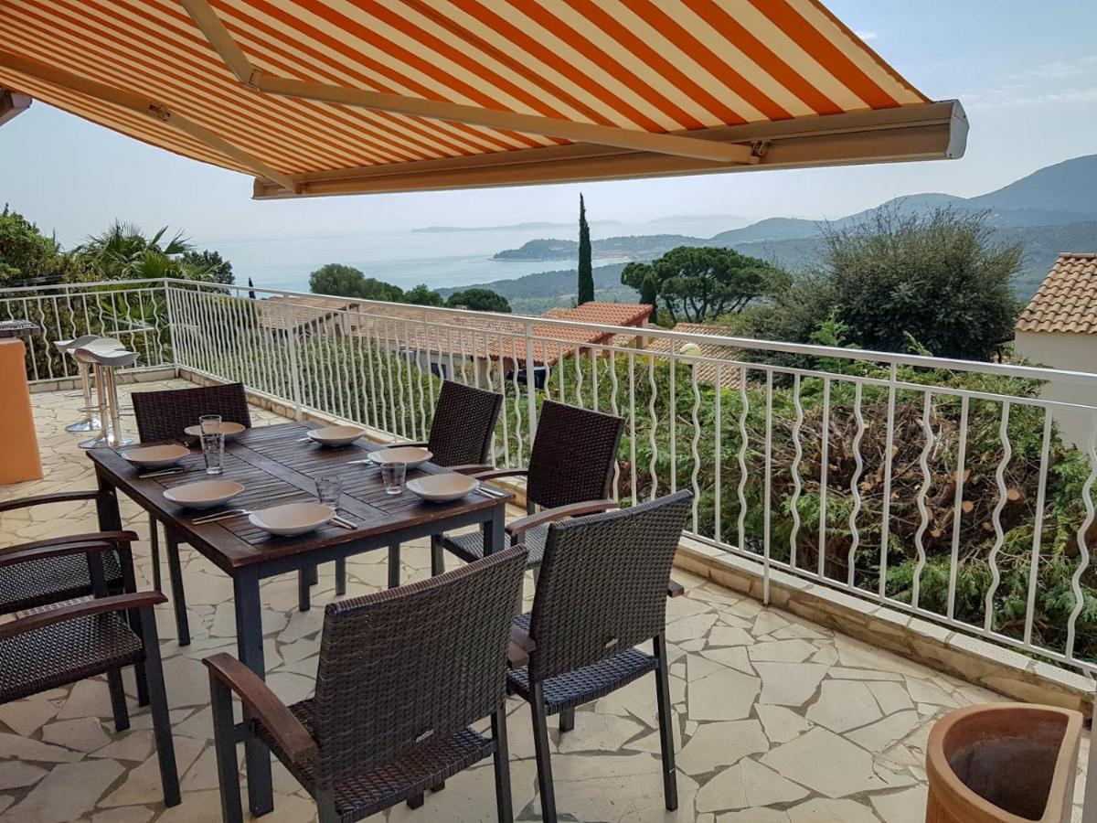 Villa mit großartigem Panoramablick auf das Meer und direkt am Pool La Croix-Valmer Exterior foto